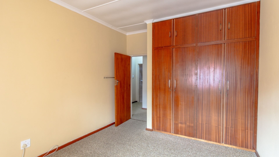 5 Bedroom Property for Sale in Lamberts Bay Western Cape